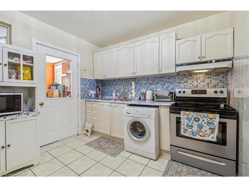 1122 Cannon Street E, Hamilton, ON - Indoor Photo Showing Kitchen