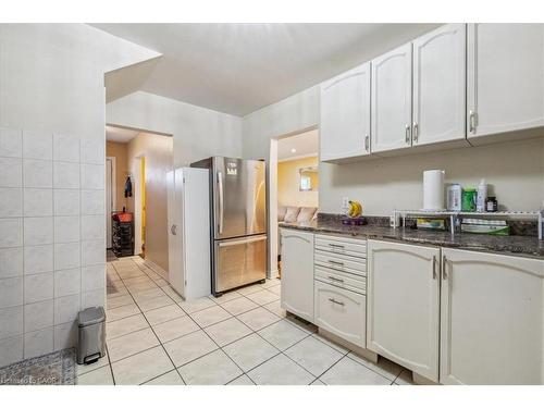1122 Cannon Street E, Hamilton, ON - Indoor Photo Showing Kitchen