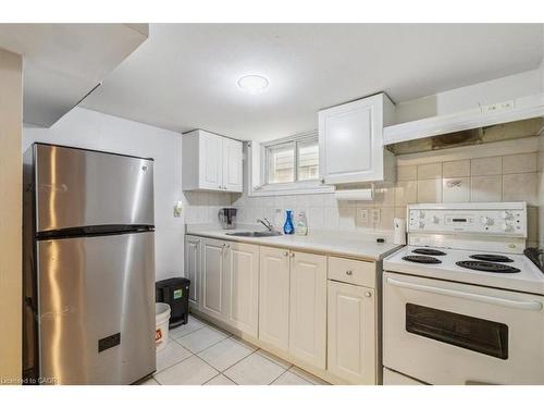 1122 Cannon Street E, Hamilton, ON - Indoor Photo Showing Kitchen