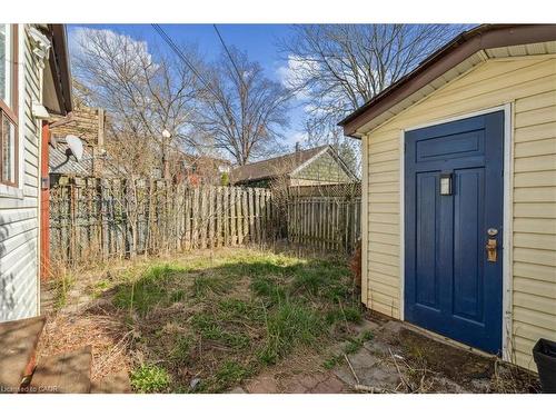 1122 Cannon Street E, Hamilton, ON - Outdoor