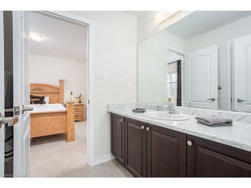 7776 Tupelo Crescent, Niagara Falls, ON - Indoor Photo Showing Bathroom