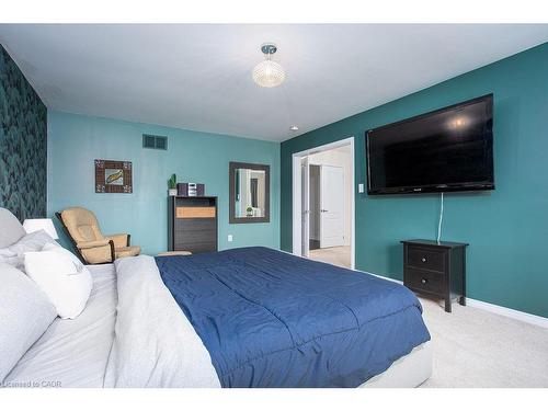 7776 Tupelo Crescent, Niagara Falls, ON - Indoor Photo Showing Bedroom
