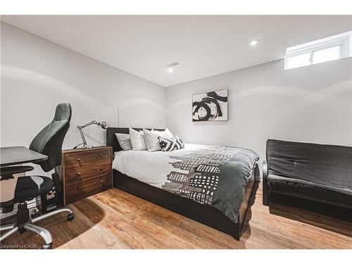 2170 Coldwater Street, Burlington, ON - Indoor Photo Showing Bedroom