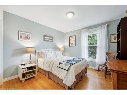 4540 20 Sideroad N, Puslinch, ON - Indoor Photo Showing Bedroom