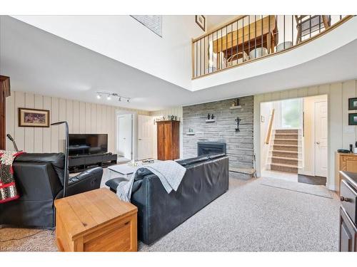 4540 20 Sideroad N, Puslinch, ON - Indoor With Fireplace