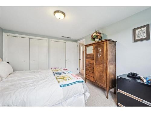 4540 20 Sideroad N, Puslinch, ON - Indoor Photo Showing Bedroom
