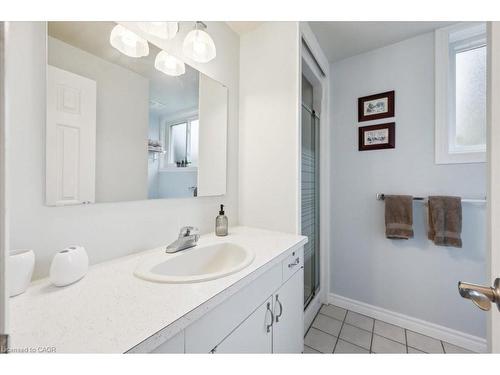4540 20 Sideroad N, Puslinch, ON - Indoor Photo Showing Bathroom