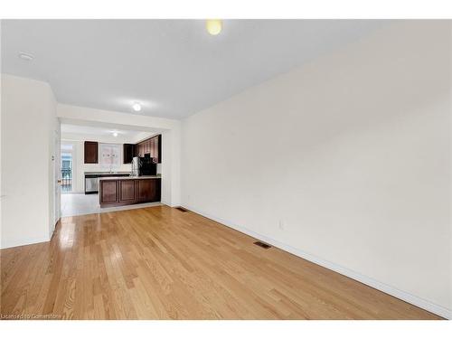 39 Sea Drifter Crescent, Brampton, ON - Indoor Photo Showing Living Room