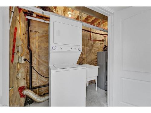 39 Sea Drifter Crescent, Brampton, ON - Indoor Photo Showing Laundry Room