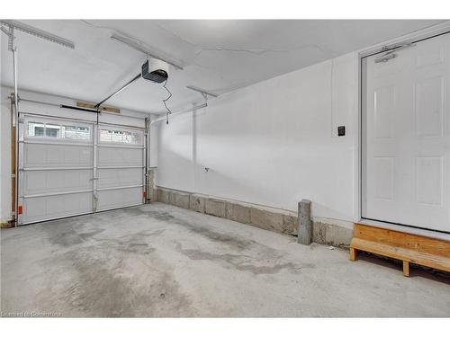 39 Sea Drifter Crescent, Brampton, ON - Indoor Photo Showing Garage