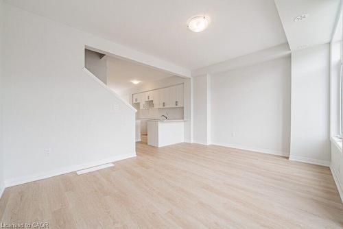 22-155 Equestrian Way, Cambridge, ON - Indoor Photo Showing Other Room