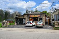 105 Shade Street  Cambridge, ON N1R 4J7