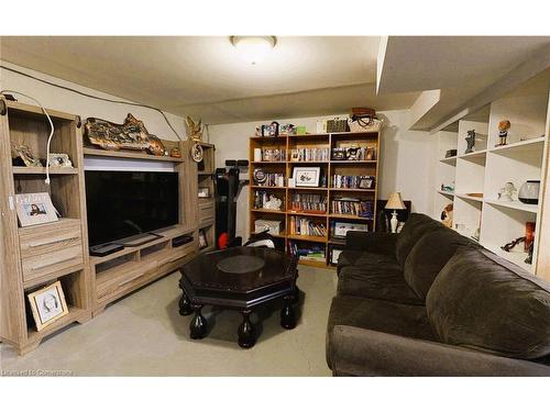 5282 Springcreek Road, Beamsville, ON - Indoor