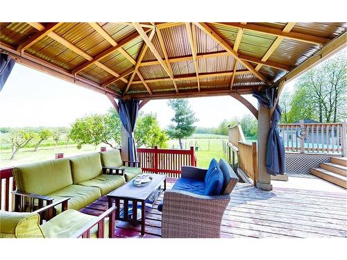 5282 Springcreek Road, Beamsville, ON - Outdoor With Deck Patio Veranda With Exterior