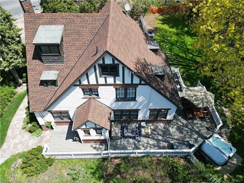 1060 Mohawk Road, Burlington, ON - Outdoor