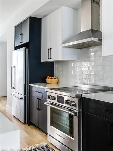 14-4222 Lismer Lane, London, ON - Indoor Photo Showing Kitchen With Upgraded Kitchen