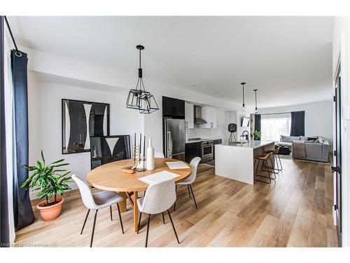 14-4222 Lismer Lane, London, ON - Indoor Photo Showing Dining Room
