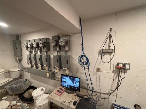 52 Barton Street E, Hamilton, ON 