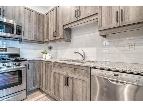 52 Barton Street E, Hamilton, ON 