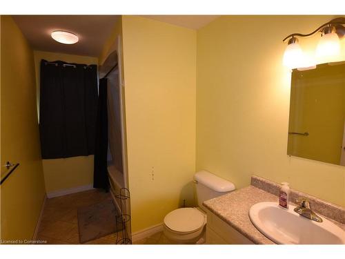 3 Elgin Street S, Thorold, ON - Indoor Photo Showing Bathroom
