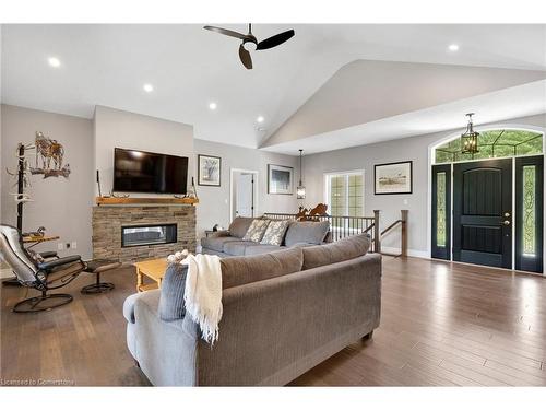 6845 Wellington Road 34, Puslinch, ON - Indoor Photo Showing Living Room With Fireplace