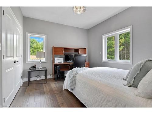 6845 Wellington Road 34, Puslinch, ON - Indoor Photo Showing Bedroom