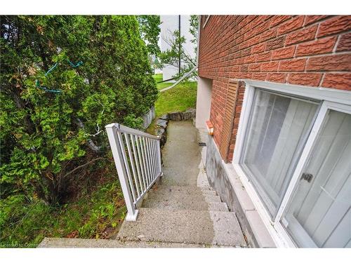 155 University Avenue E, Waterloo, ON 