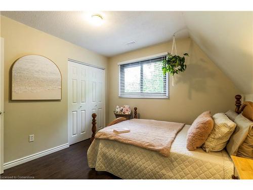 6607 Ellis Road, Cambridge, ON - Indoor Photo Showing Bedroom
