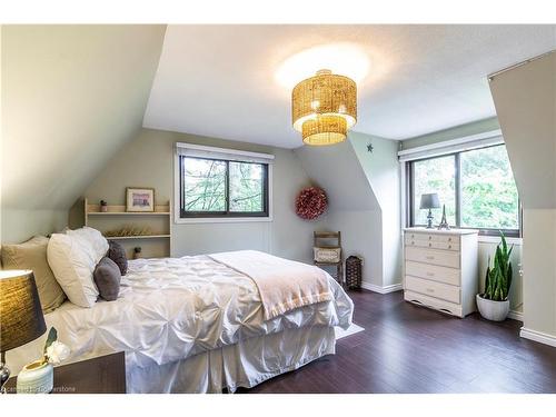 6607 Ellis Road, Cambridge, ON - Indoor Photo Showing Bedroom