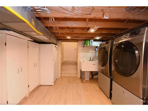 54 Chester Road, Hamilton, ON - Indoor Photo Showing Laundry Room