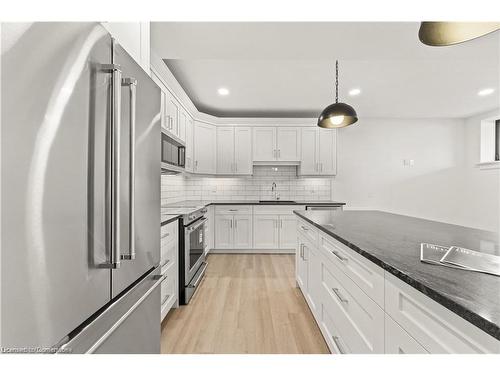 203-247 Brock Street, Amherstburg, ON - Indoor Photo Showing Kitchen With Upgraded Kitchen