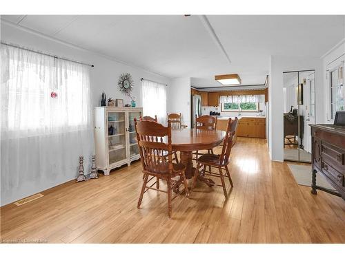 150-3033 Townline Road, Stevensville, ON - Indoor Photo Showing Dining Room