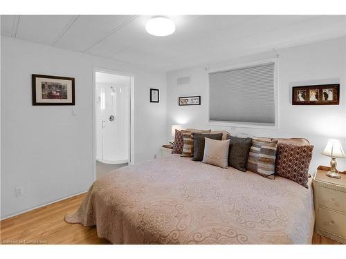 150-3033 Townline Road, Stevensville, ON - Indoor Photo Showing Bedroom