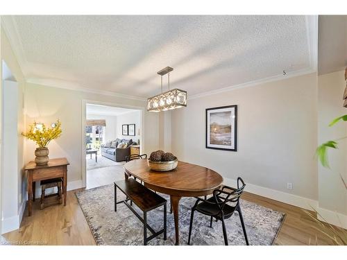 2131 Upland Drive, Burlington, ON - Indoor Photo Showing Dining Room