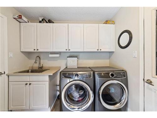 2131 Upland Drive, Burlington, ON - Indoor Photo Showing Laundry Room
