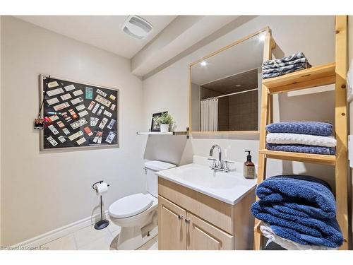 2131 Upland Drive, Burlington, ON - Indoor Photo Showing Bathroom