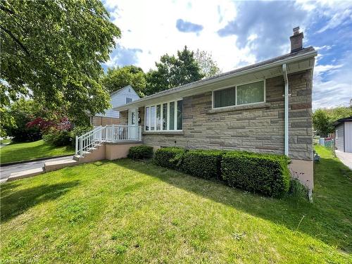 349 Whitney Avenue, Hamilton, ON - Outdoor With Deck Patio Veranda