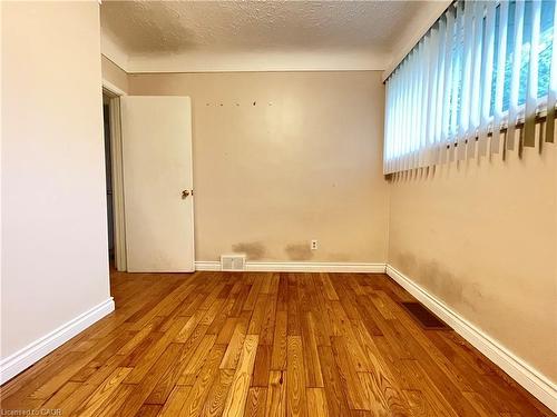 349 Whitney Avenue, Hamilton, ON - Indoor Photo Showing Other Room