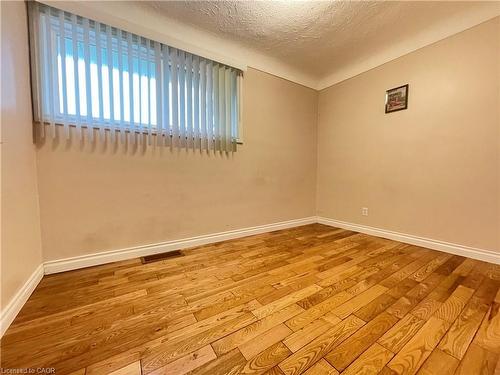 349 Whitney Avenue, Hamilton, ON - Indoor Photo Showing Other Room