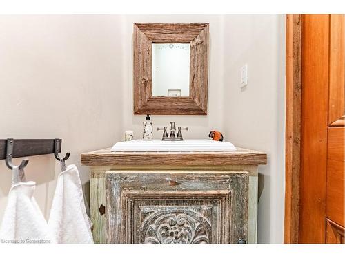 6115 Guelph Line, Burlington, ON - Indoor Photo Showing Bathroom