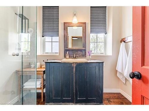 6115 Guelph Line, Burlington, ON - Indoor Photo Showing Bathroom