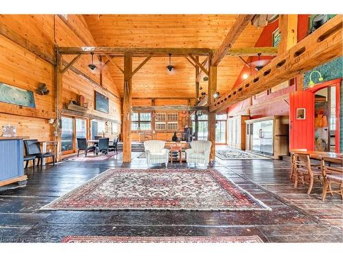 6115 Guelph Line, Burlington, ON - Indoor Photo Showing Other Room