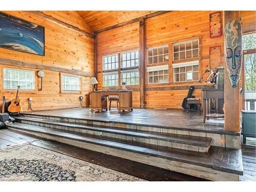 6115 Guelph Line, Burlington, ON - Indoor Photo Showing Other Room