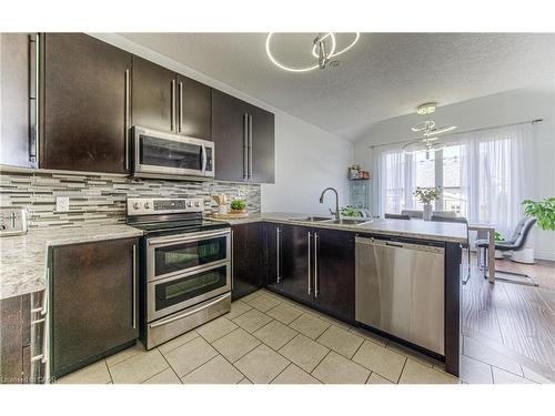 26 Spring Creek Street, Kitchener, ON - Indoor Photo Showing Kitchen With Double Sink With Upgraded Kitchen
