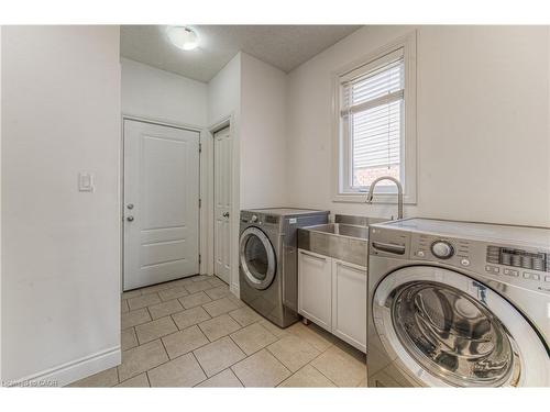 26 Spring Creek Street, Kitchener, ON - Indoor Photo Showing Laundry Room