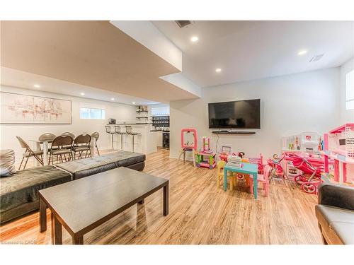 26 Spring Creek Street, Kitchener, ON - Indoor