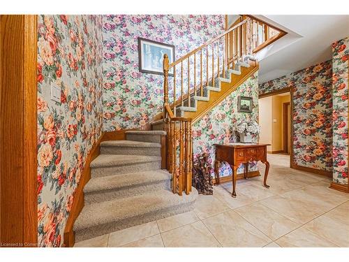 1960 Cream Street, Pelham, ON - Indoor Photo Showing Other Room