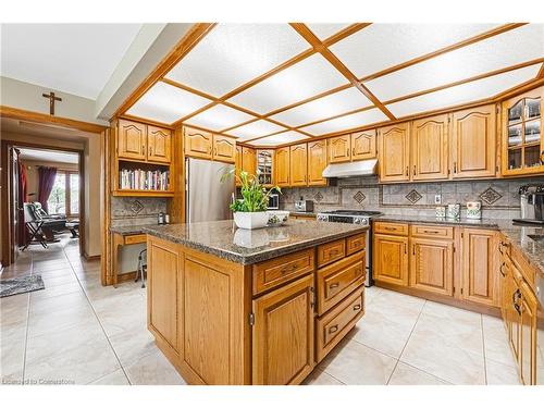 1960 Cream Street, Pelham, ON - Indoor Photo Showing Kitchen