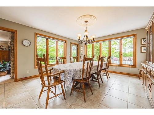 1960 Cream Street, Pelham, ON - Indoor Photo Showing Dining Room