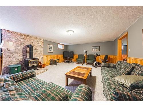 1960 Cream Street, Pelham, ON - Indoor Photo Showing Living Room With Fireplace